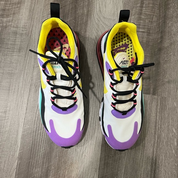 Women Nike Air Max 270 React - Picture 4 of 8